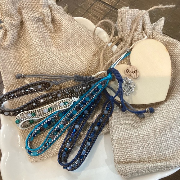 COPY - 🌸Set of 4 Hand Made Glass Bead Bracelets - Picture 5 of 5